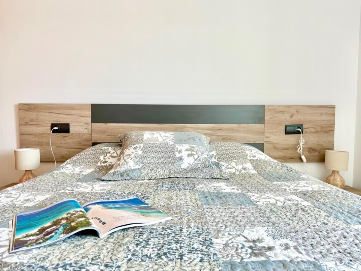 Apartmán Marina Park Roses Exteriér fotografie